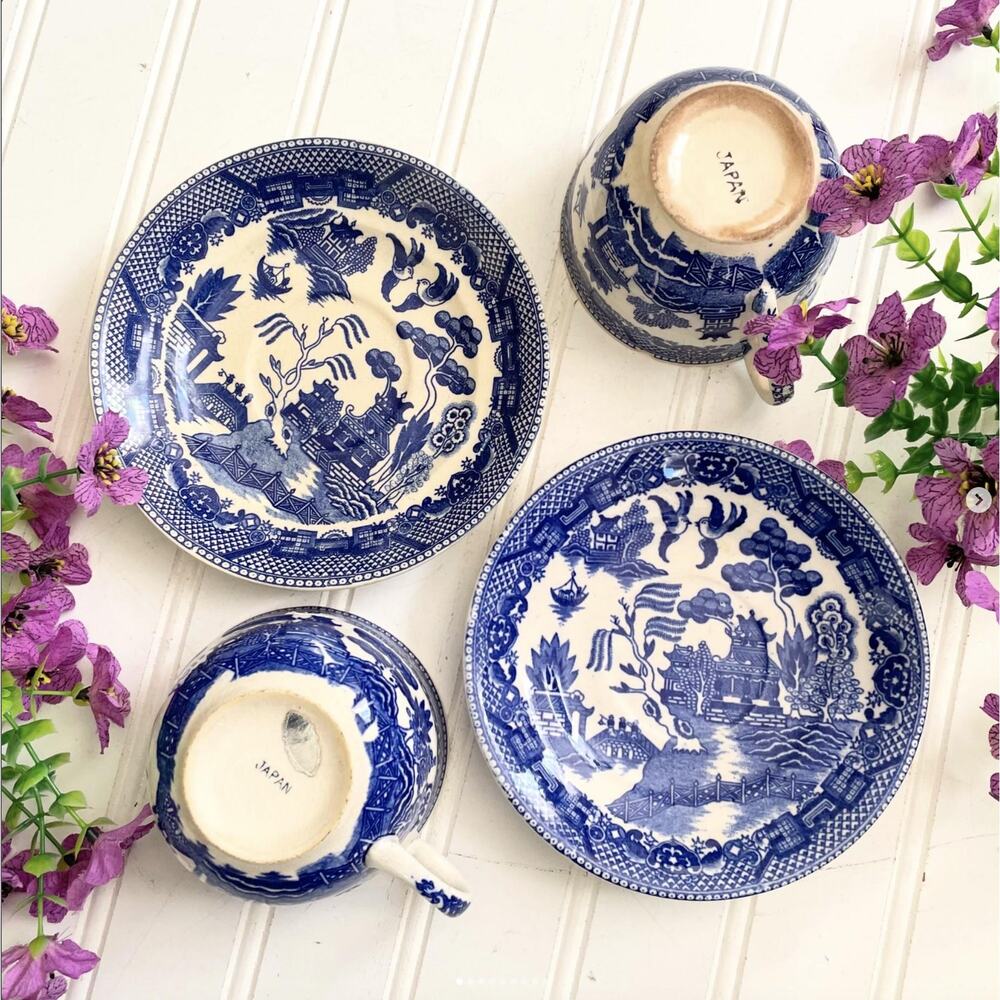Vintage Blue Willow Pattern Dinnerware Japan Teacup Saucer Set x2